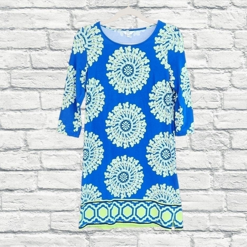 Crown & Ivy Green and Blue Medallion Shift Dress